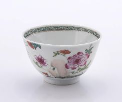 A Chinese famille-rose tea bowl, Qianlong period, 1735-1795
