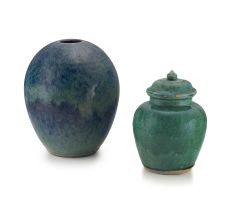 A Chinese stoneware green-glazed jar and cover, 19th/20th century