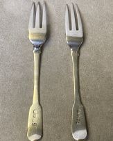 A pair of Cape silver 'Fiddle' pattern konfyt forks, John Townsend, 19th century