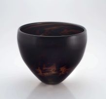 A David Reade 'tortoiseshell' glass vase, late 20th/early 21st century