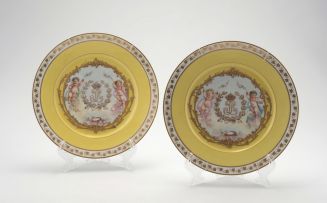 A pair of 'Sèvres' style cabinet plates, 19th century