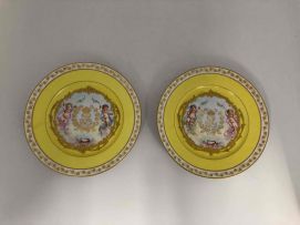 A pair of 'Sèvres' style cabinet plates, 19th century