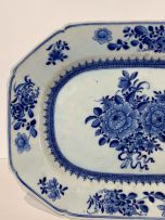 A Chinese Export blue and white octagonal plate, Qianlong period, 1735-1796