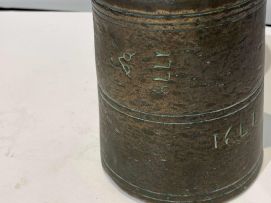 A VOC bronze weight, 1748
