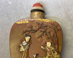 A Chinese painted gilt-metal snuff bottle, Republic period, 1949-