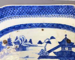 A Chinese blue and white Nanking dish, Qing Dynasty, 19th century