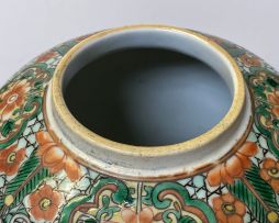 A Chinese Wucai jar and cover, Qing Dynasty, late 19th century
