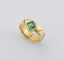 Tourmaline and 18ct gold ring