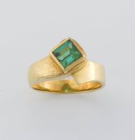 Tourmaline and 18ct gold ring