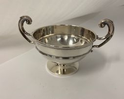 An Edward VII silver two-handled christening cup, Barker Brothers, Chester, 1909