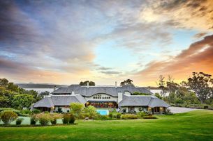 Two-night Stay for Four Couples in the Luxury Thatch House Boutique Hotel, Hermanus