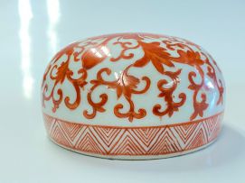 A Chinese iron-red enamelled vase and cover, Qing Dynasty, late 19th century