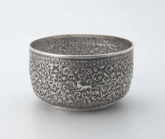 A Colonial Indian silver bowl, 19th century