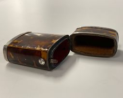 A Victorian tortoiseshell and inlaid gilt-metal aide-mémoire