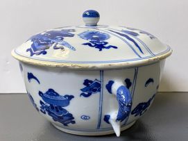 A Chinese blue and white two-handled covered bowl, Qing Dynasty, 19th century