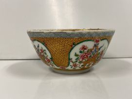 A Chinese famille-rose bowl, Qing Dynasty, Qianlong period, 1736-1795