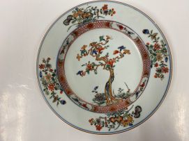 A Chinese wucai dish, Qing Dynasty, Qianlong period, 1736-1795