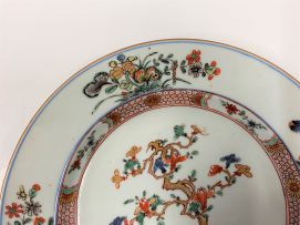 A Chinese wucai dish, Qing Dynasty, Qianlong period, 1736-1795