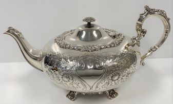 An Elizabeth II silver teapot, AE Poston & Co Ltd, Birmingham, 1956