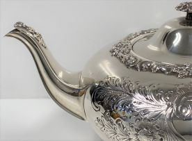 An Elizabeth II silver teapot, AE Poston & Co Ltd, Birmingham, 1956
