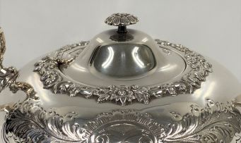 An Elizabeth II silver teapot, AE Poston & Co Ltd, Birmingham, 1956