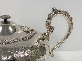 An Elizabeth II silver teapot, AE Poston & Co Ltd, Birmingham, 1956