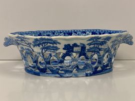 A pair of Spode 'Tower Blue' pattern blue and white reticulated oval baskets and stands, circa 1784