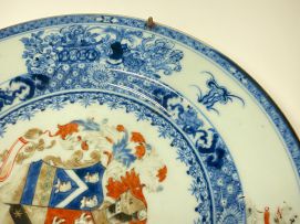 A Chinese Export armorial plate, Qing Dynasty, Qianlong period, 1736-1795