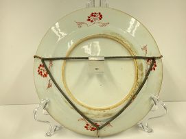 A Chinese Export armorial plate, Qing Dynasty, Qianlong period, 1736-1795