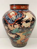 A Japanese Imari vase, Edo period, 1615-1868, 18th century