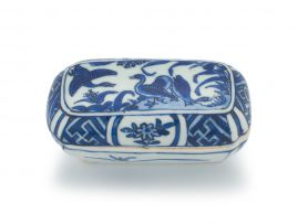 A Chinese blue and white covered betel box, Jingdezhen, Ming Dynasty, Wanli period, 1573-1620