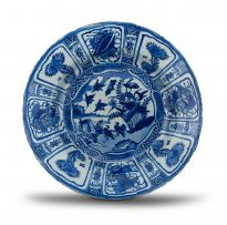 A large Chinese blue and white 'Kraak' dish, Ming Dynasty, Wanli period, 1573-1620