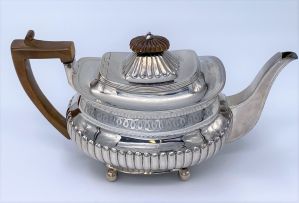 A George III silver teapot, James Tookey, London, 1805
