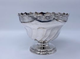 An Edward VII silver rose bowl, Cooper Brothers & Sons, Sheffield, 1905