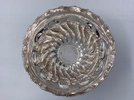 An Edward VII silver rose bowl, Cooper Brothers & Sons, Sheffield, 1905